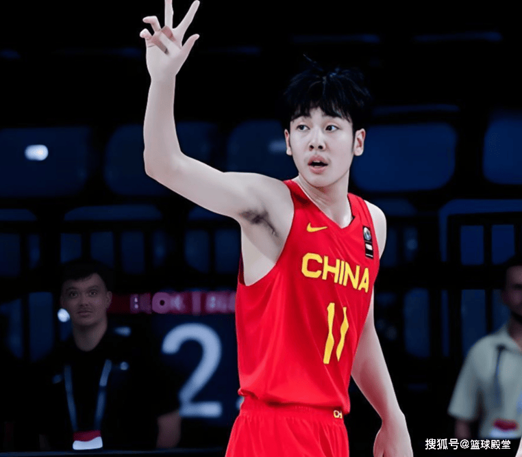 张博源美高狂砍18分6板！防守更合理，进攻会无球，当选最佳球员